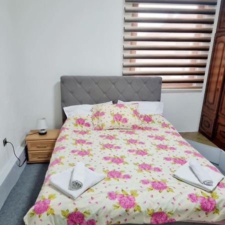 Apartman Family Σαράγεβο Εξωτερικό φωτογραφία