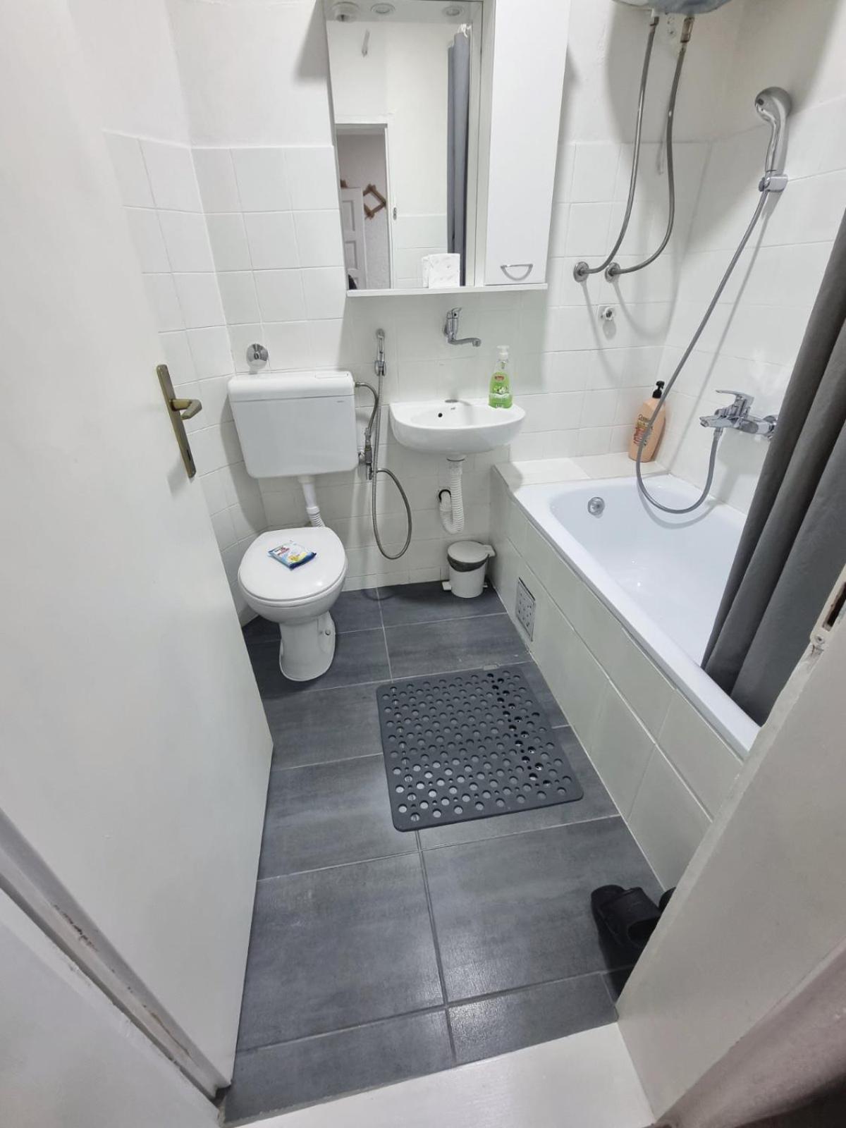Apartman Family Σαράγεβο Εξωτερικό φωτογραφία